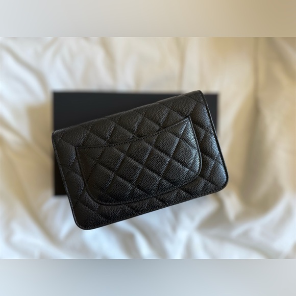 Elegant Black Quilted Wallet On Chain WOC Leather Bag in light gold hardware - Picture 5 of 8